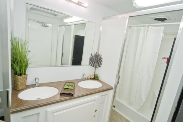 8 Stall Shower Sink Shower trailer
